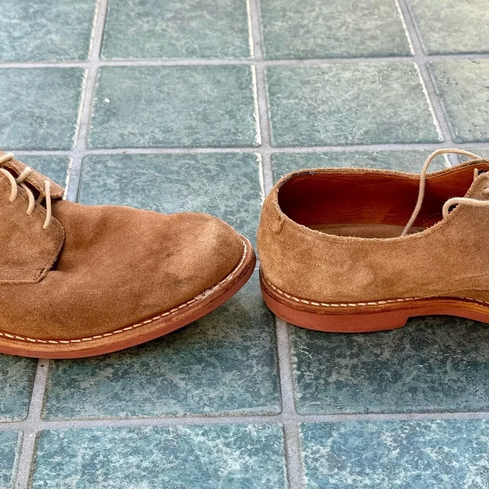 Allen Edmonds Boone Suede Bluchers 9.5 Wide – Vibram Sole